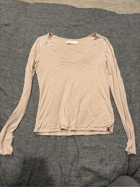 Light Mauve Scoop Neck Long-Sleeve Women's Top